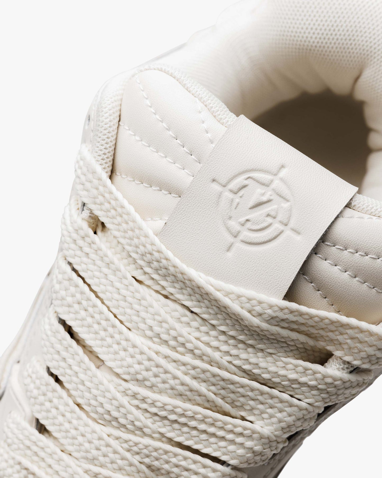 AKIMBO LOWS V2 "BUTTER"