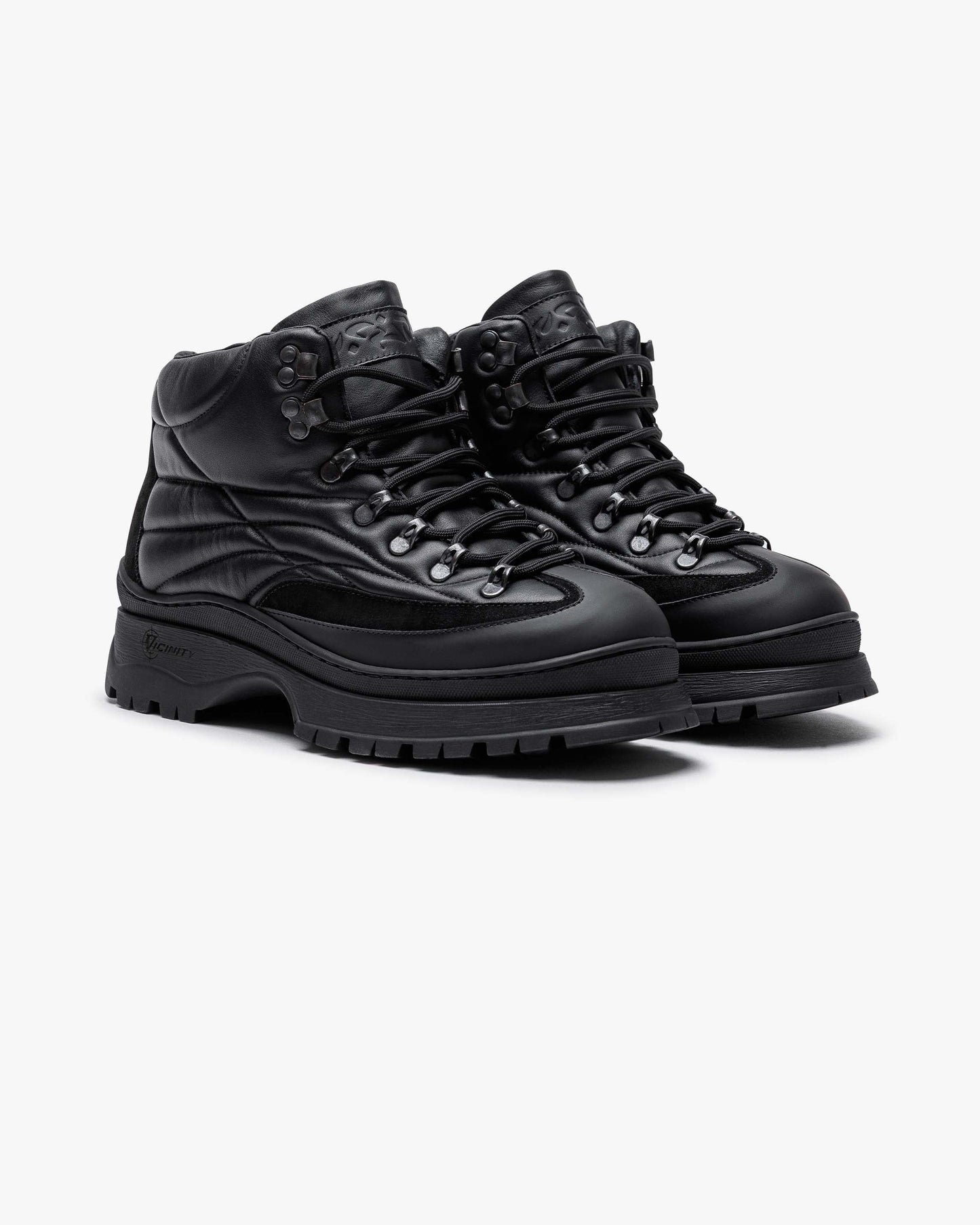 VENTURE HI "TRIPLE BLACK"
